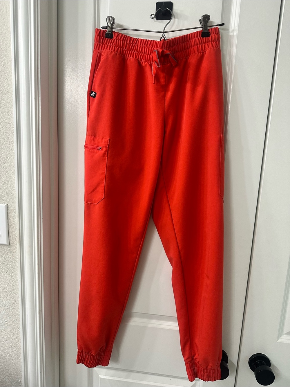Jaanuu Jogger scrub pants -small